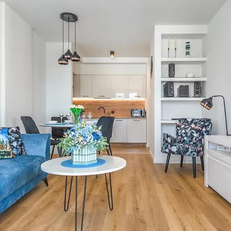 Sun & Snow Aura Apartment