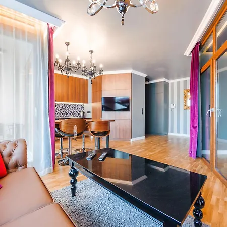 Apartment Sun & Snow Aura