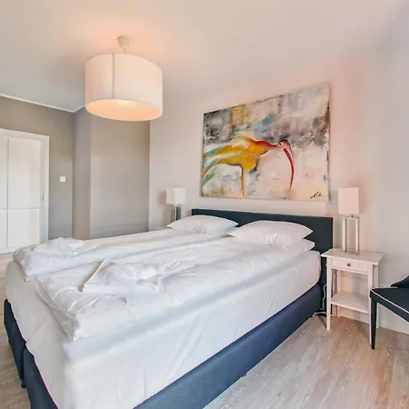 Sun & Snow Aura Apartment *