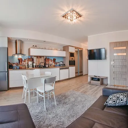 Sun & Snow Aura Apartment *