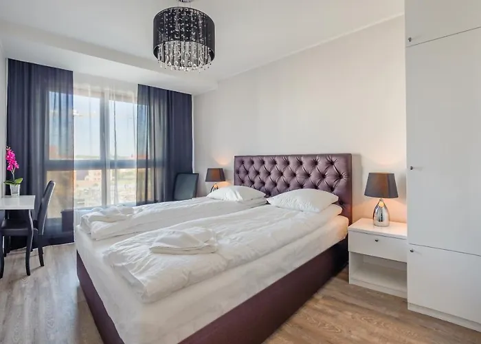 Aura, Sun & Snow Danzig