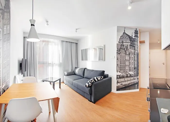 Aura, Sun & Snow Danzig