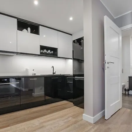 Aura, Sun & Snow Daire *