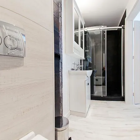 Sun & Snow Aura Apartment *
