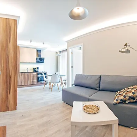 Aura, Sun & Snow Daire *